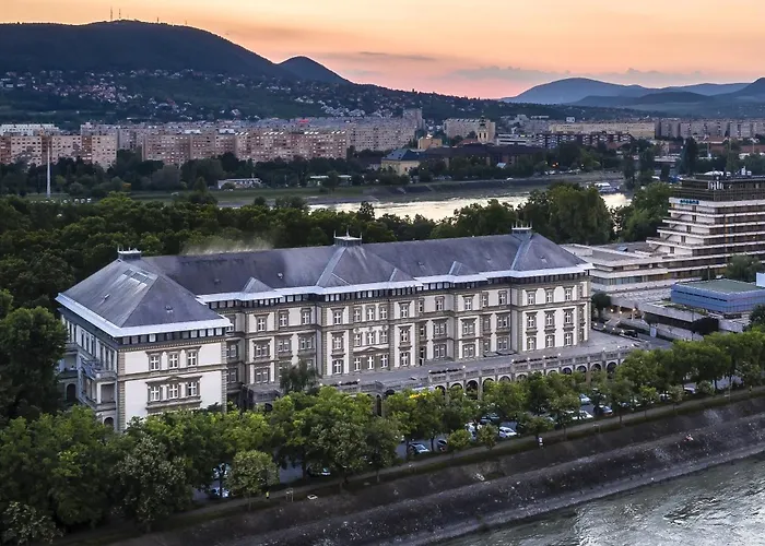 Ensana Grand Margaret Island